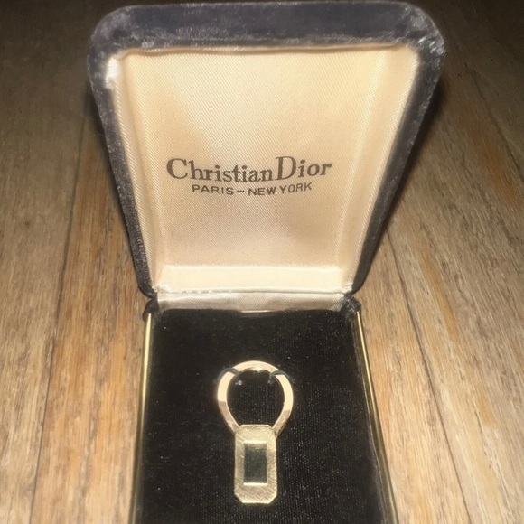 NIB Vintage CHRISTIAN DIOR Gold Filled Scarf Ring - New Unused in Original Box - Picture 2 of 2
